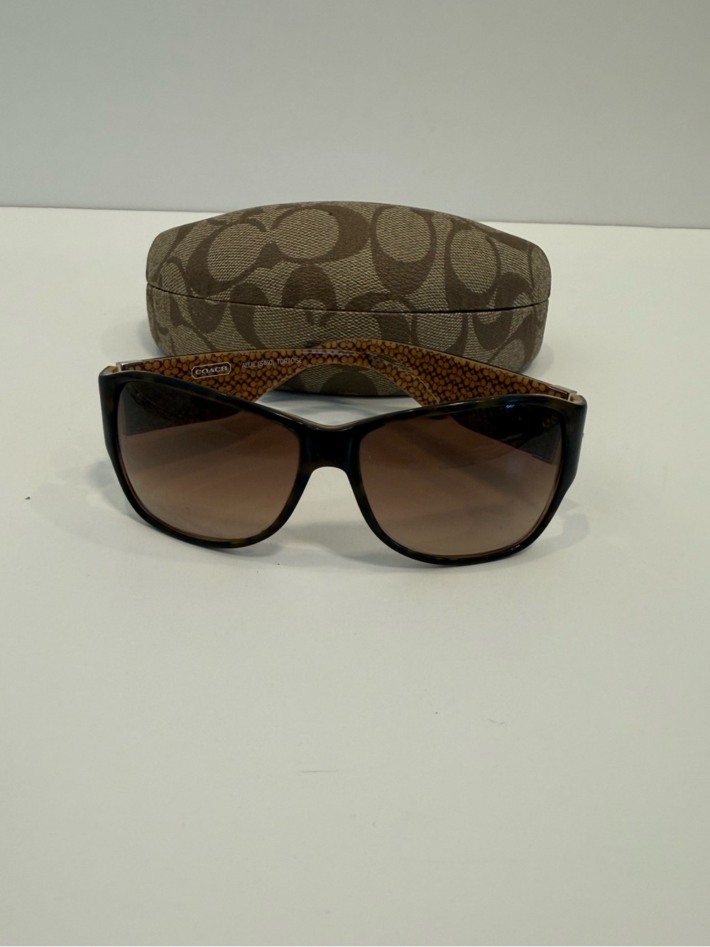 Coach Vintage Y2K Allie S460 Tortoise Sunglasses with Gradient Lenses Classic
